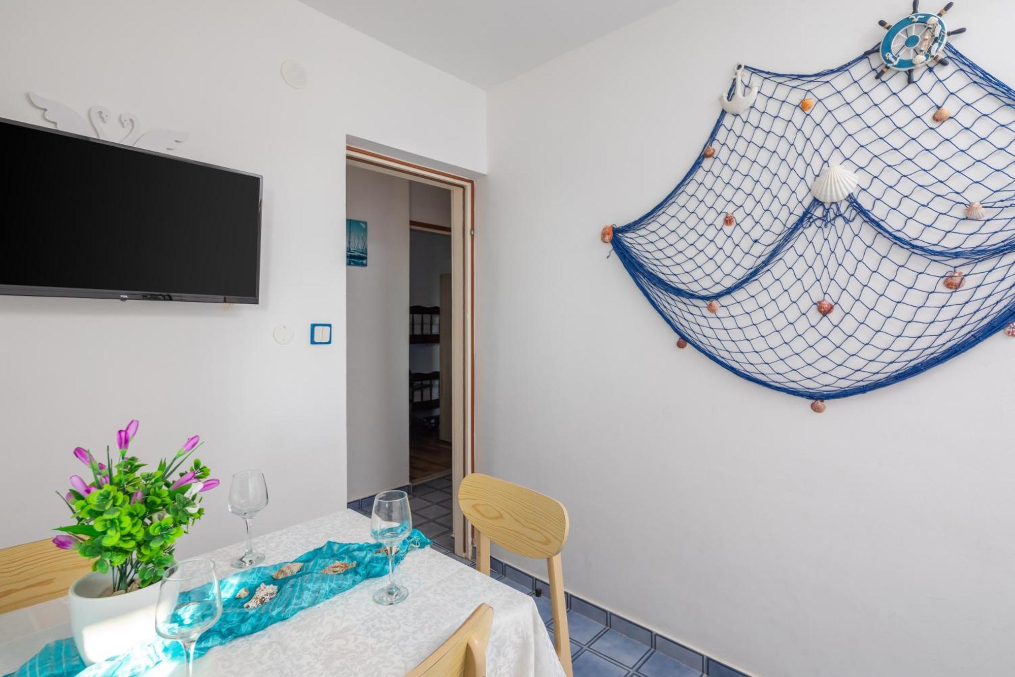 Urban Edge - Beach Apartments 오미스 외부 사진