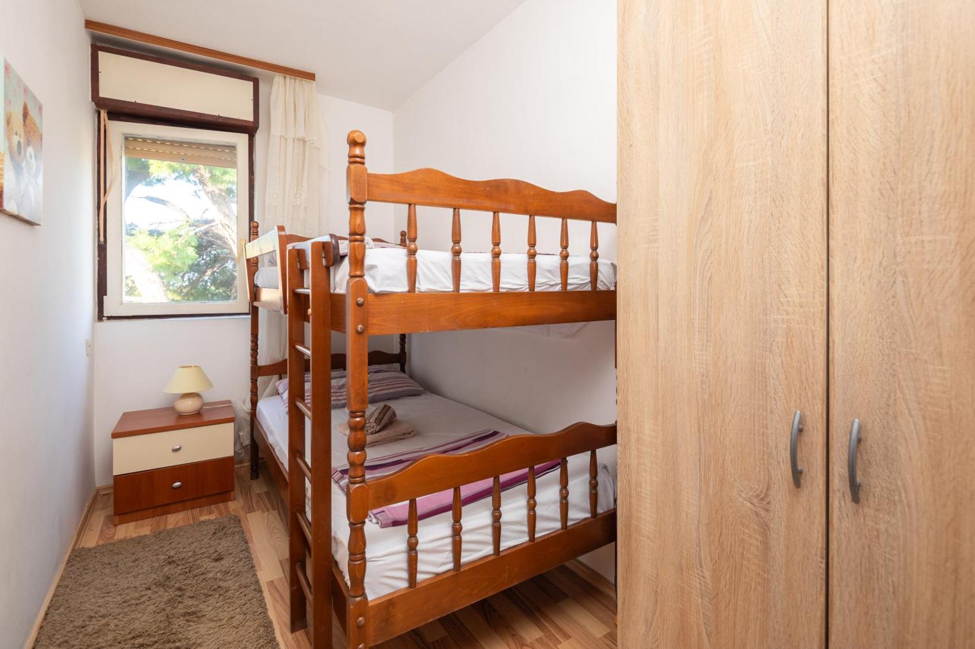 Urban Edge - Beach Apartments 오미스 외부 사진