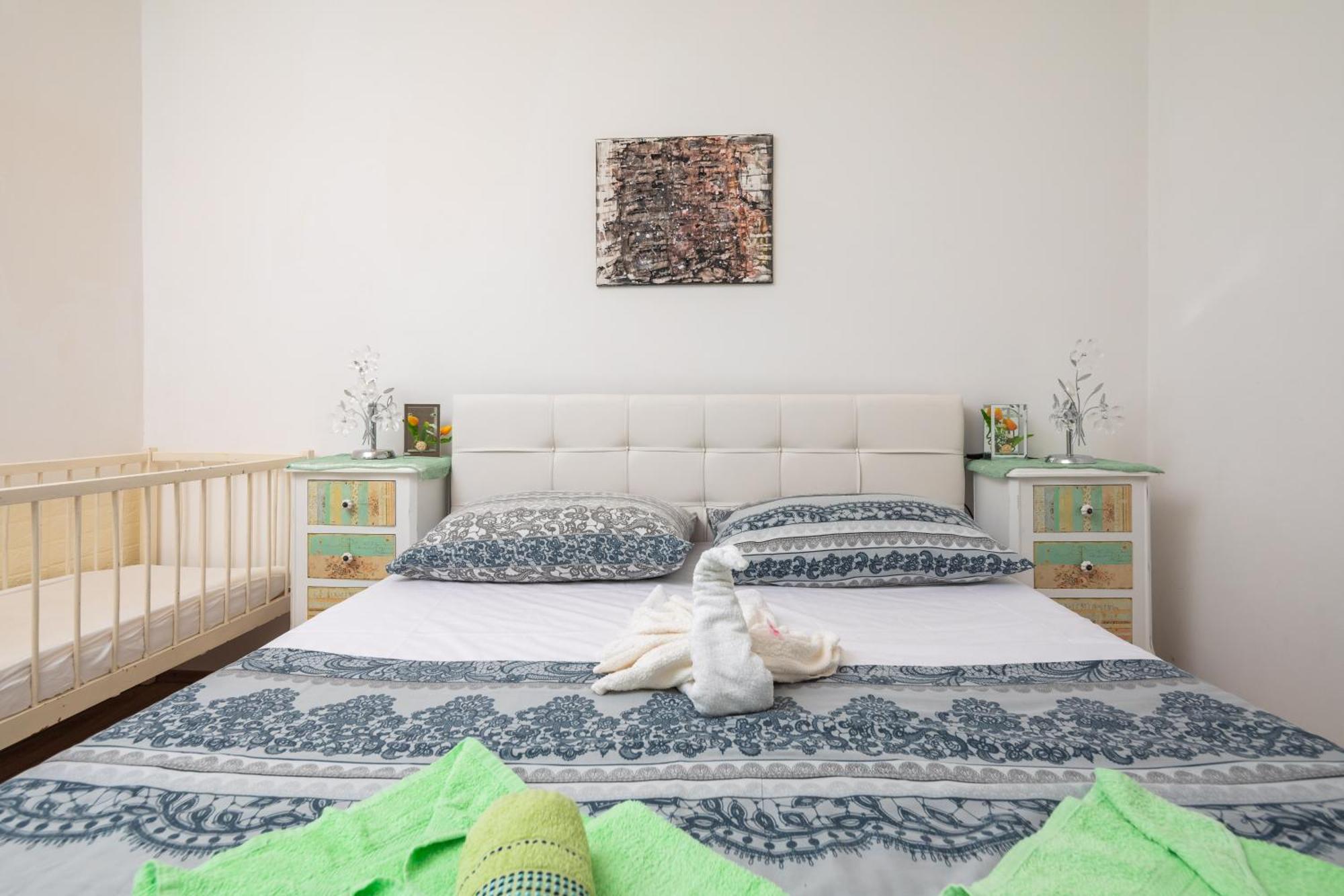 Urban Edge - Beach Apartments 오미스 외부 사진