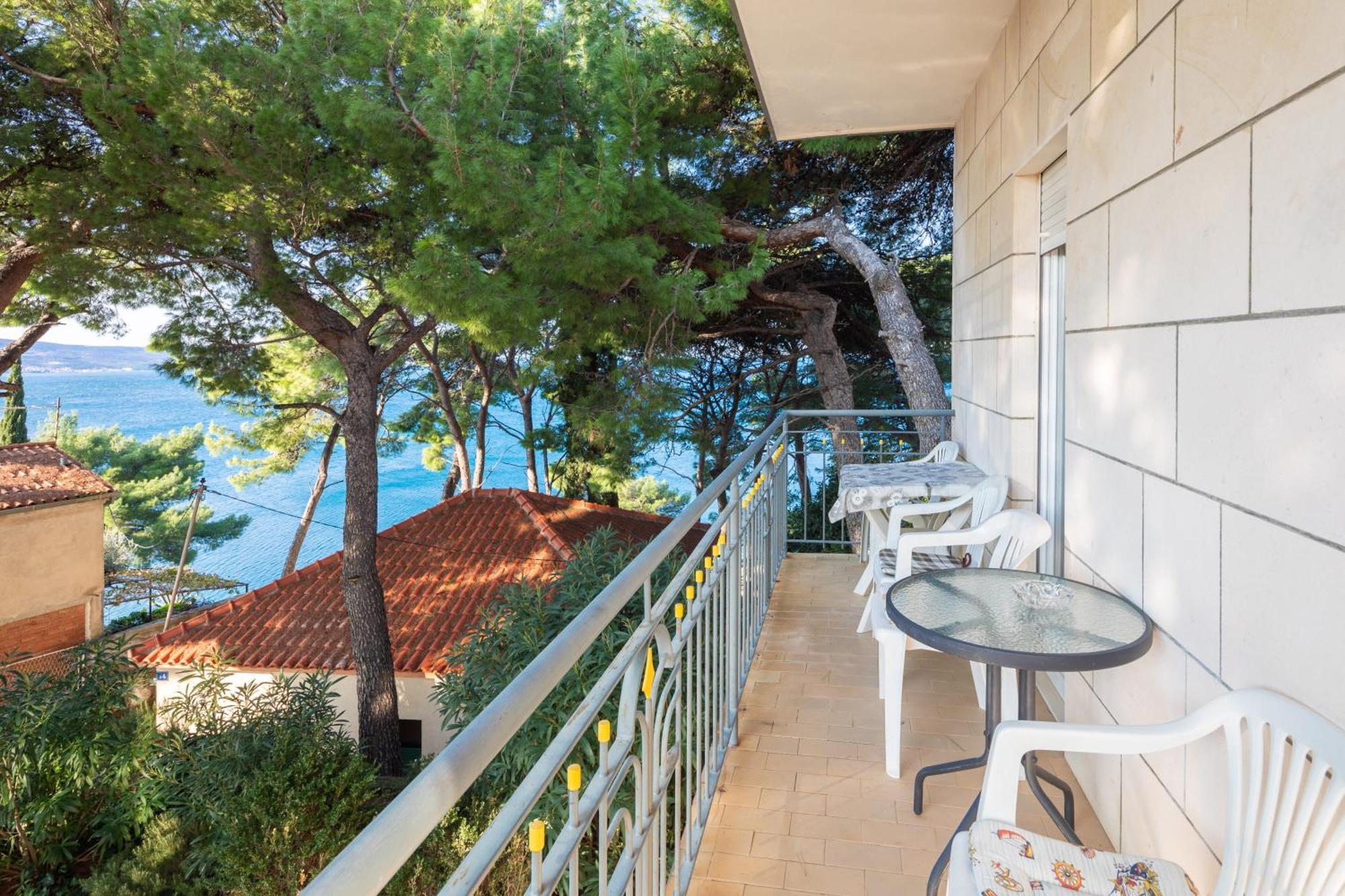 Urban Edge - Beach Apartments 오미스 외부 사진
