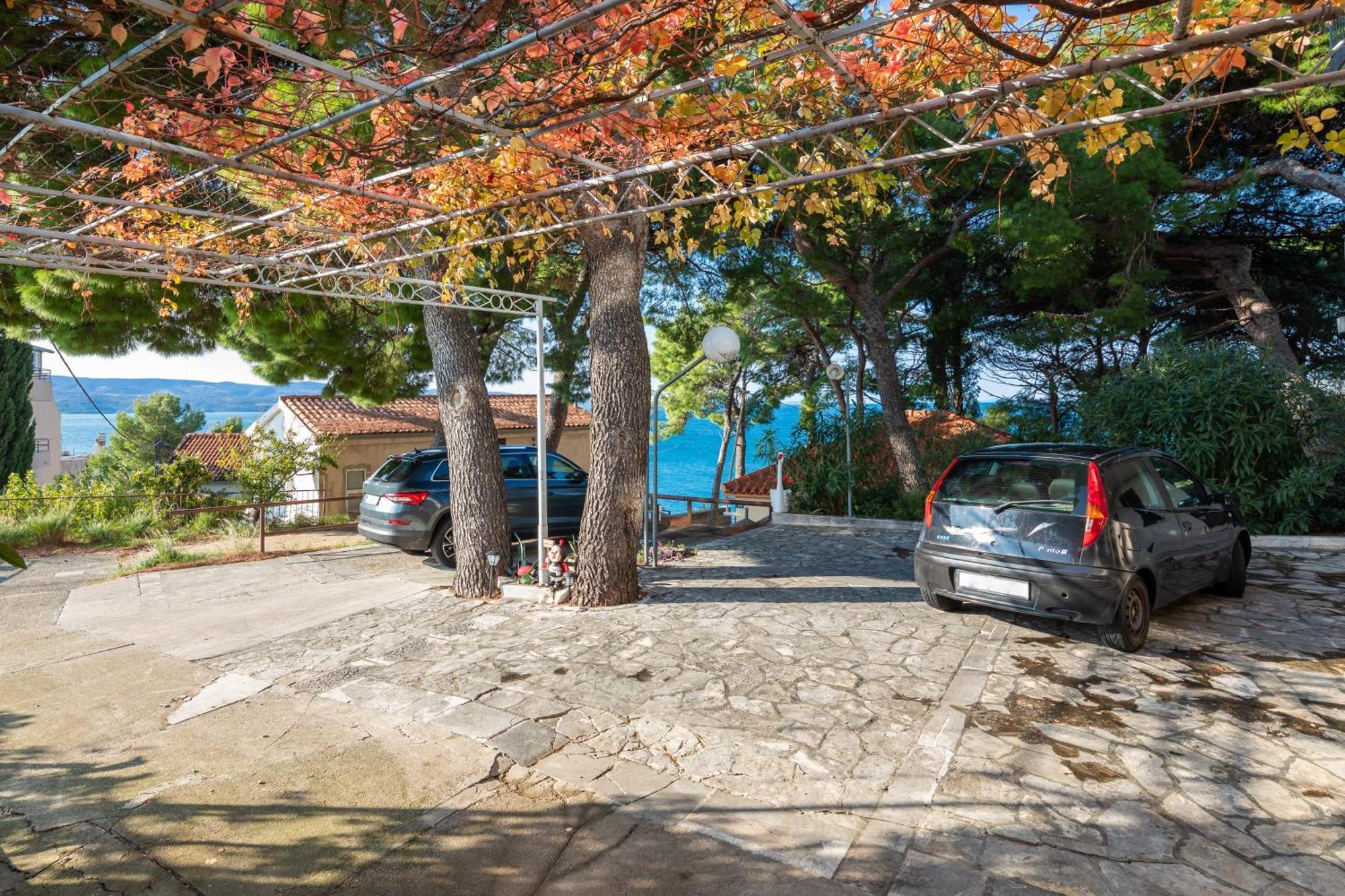 Urban Edge - Beach Apartments 오미스 외부 사진