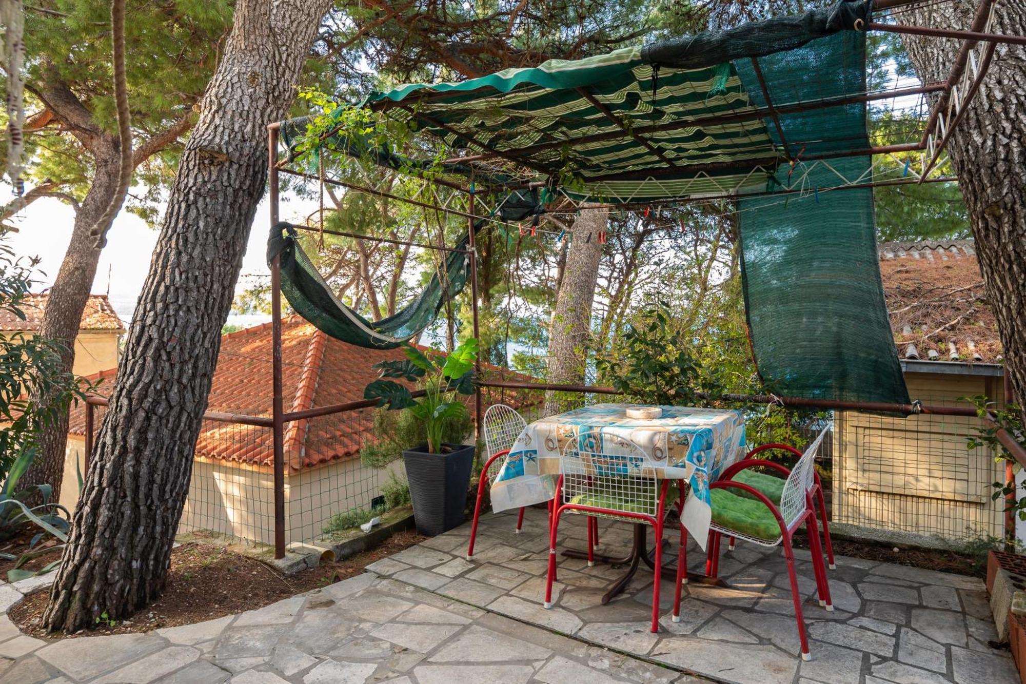 Urban Edge - Beach Apartments 오미스 외부 사진