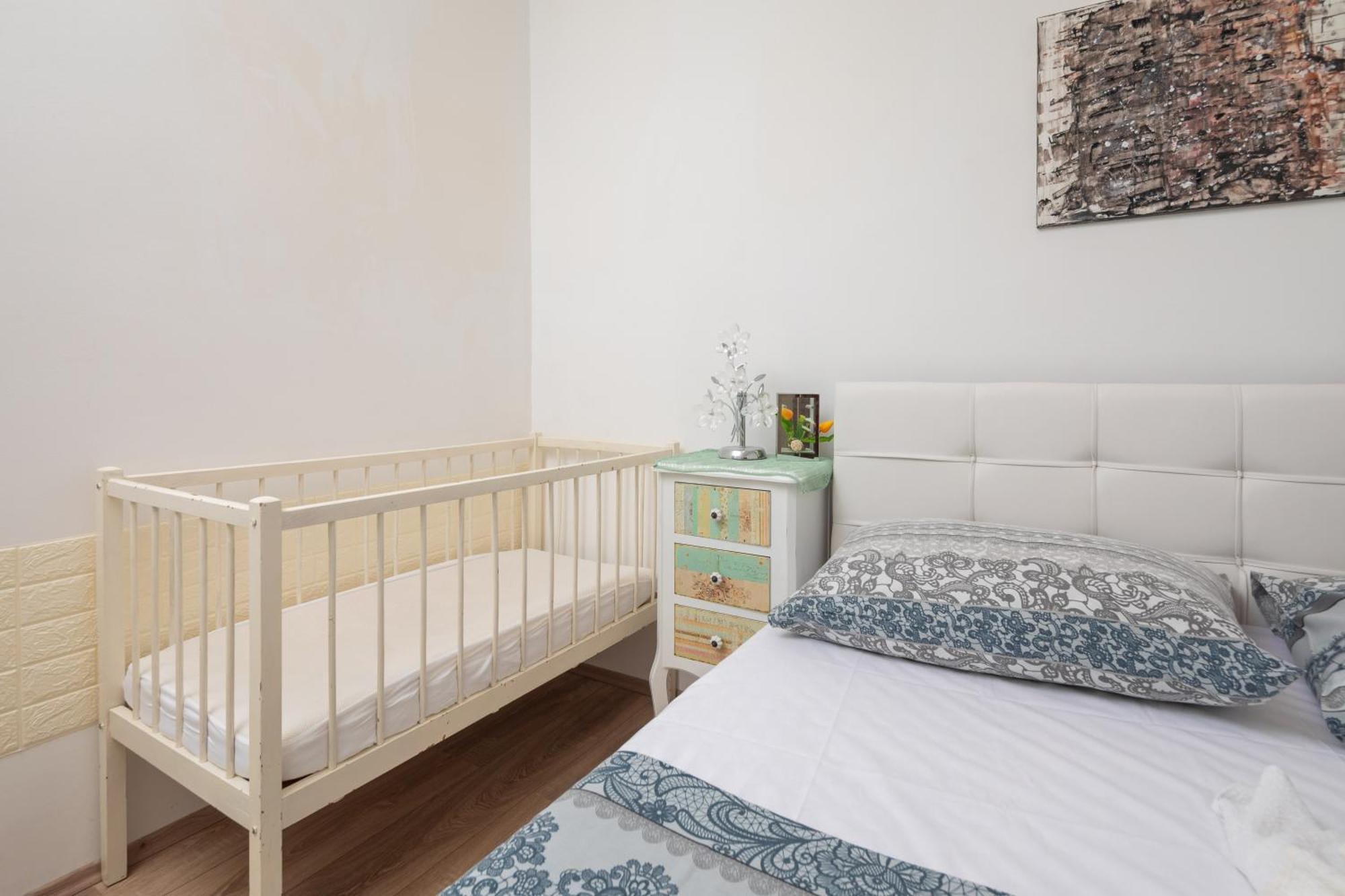 Urban Edge - Beach Apartments 오미스 외부 사진
